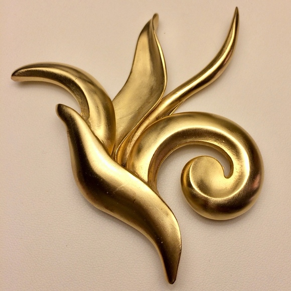 80s Gold-Tone Leaf Brooch - Picture 2 of 8
